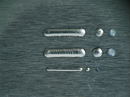 <a href='http://www.pk040.com/product/3.htm' class='text_a'>模具激光焊機(jī)</a>修復(fù)鏡面模具效果